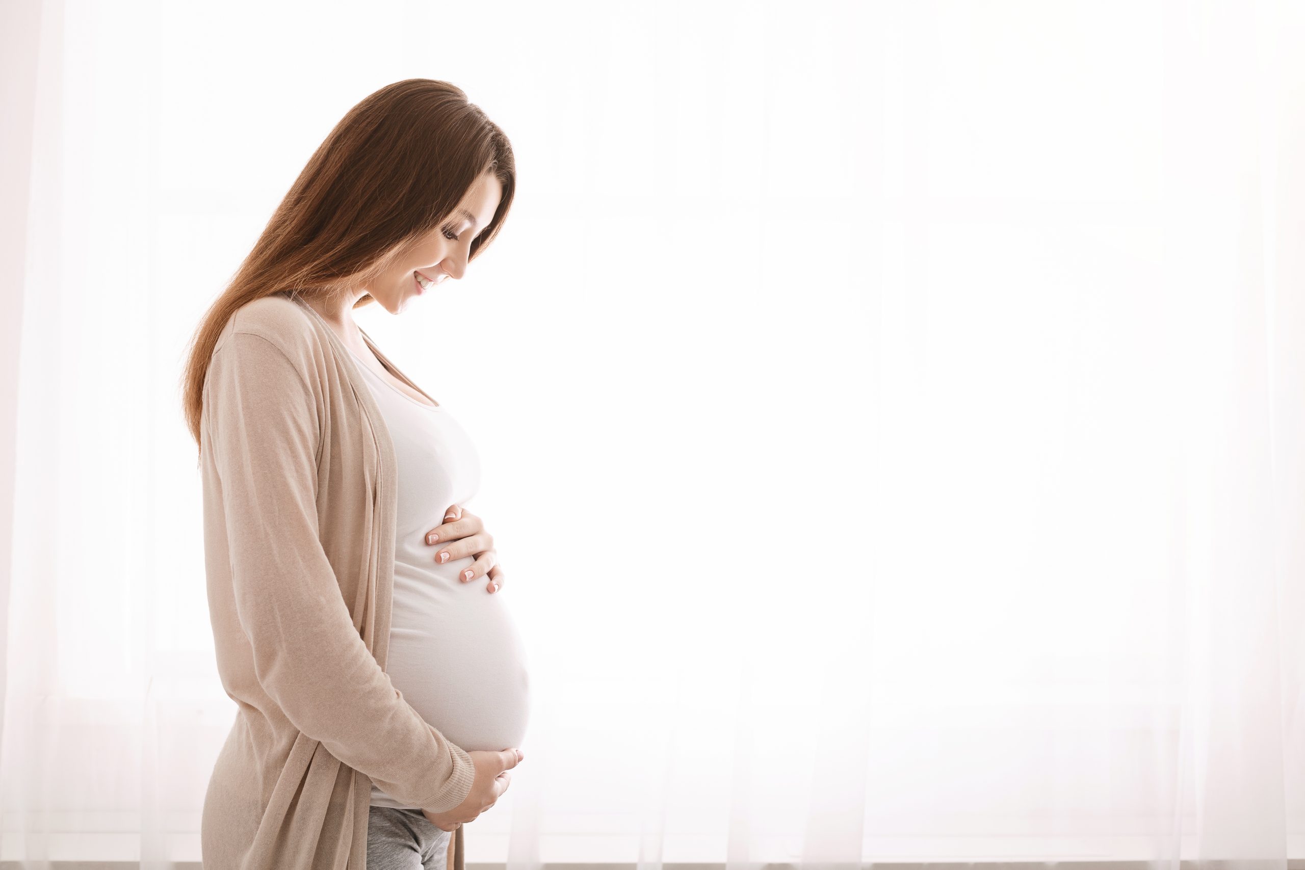Pregnant woman chiropractic care